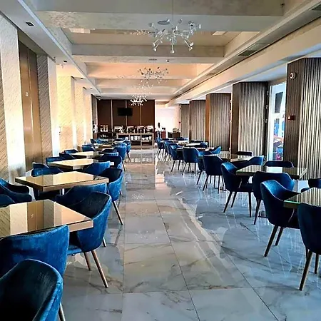فندق Union 4*
